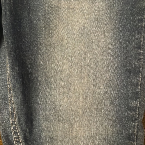 Cropped jeans.  Size 5 juniors.  Brand=Indigo Rein. - Picture 5 of 5